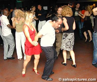 Salsa in D�sseldorf im MK-II