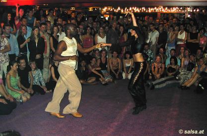 Salsaboot D�sseldorf