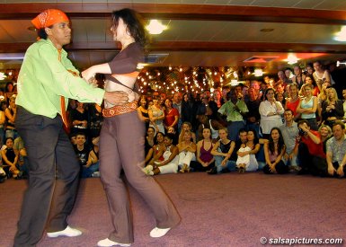 Salsaboot D�sseldorf