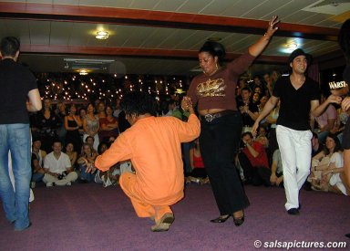 Salsaboot D�sseldorf